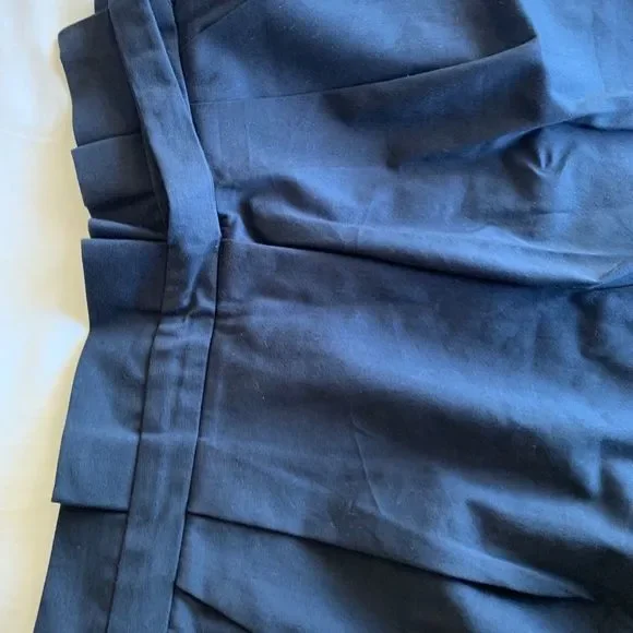 High Rise ruffle shorts - Picture 2 of 3